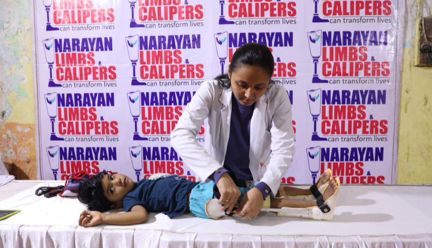 เด็กพิการที่มีคาลิปเปอร์ใหม่ องค์กรไม่แสวงหากำไรแห่งประเทศไทย