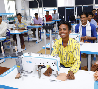 การเย็บผ้าและตัดเย็บ